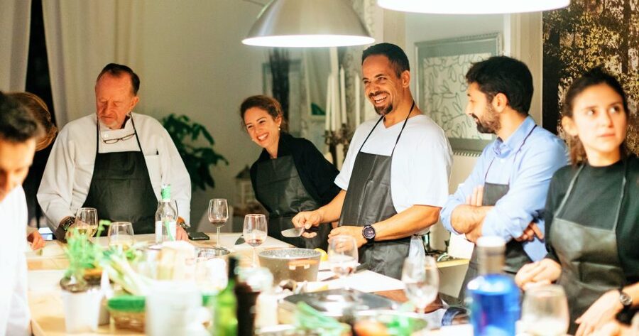 Barcelona: Paella Cooking Workshop and Market Tour - Unlimited drinks and the real value of $141