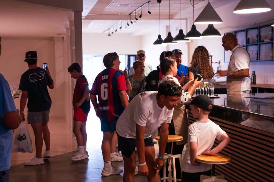 Barcelona: Spanish Tapas Cooking Class with Wine - Learning why wine works with tapas