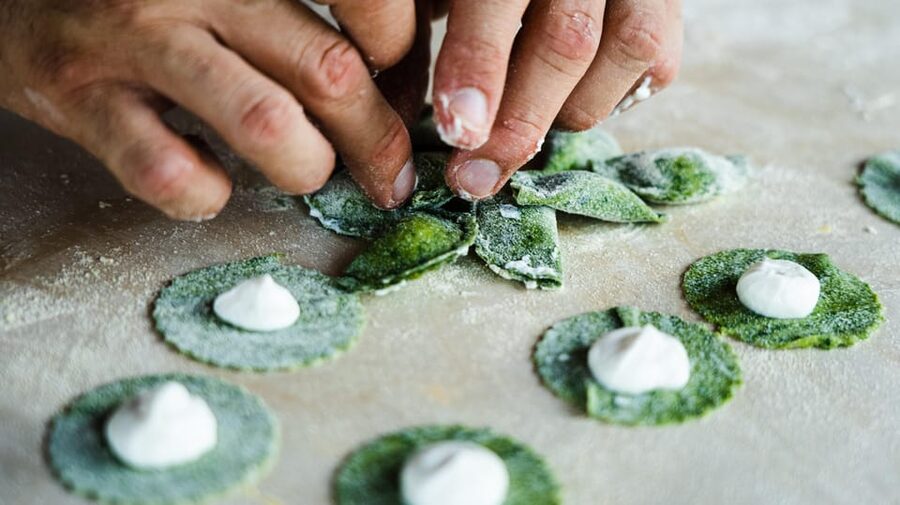 Bardolino: Garda Lake Pasta Cooking Class at Agritourism - Cutting tagliatelle and filling ravioli
