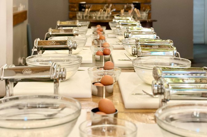 Bari: Pasta and Tiramisu Cooking Class with Wine - What makes Paolo and his team effective