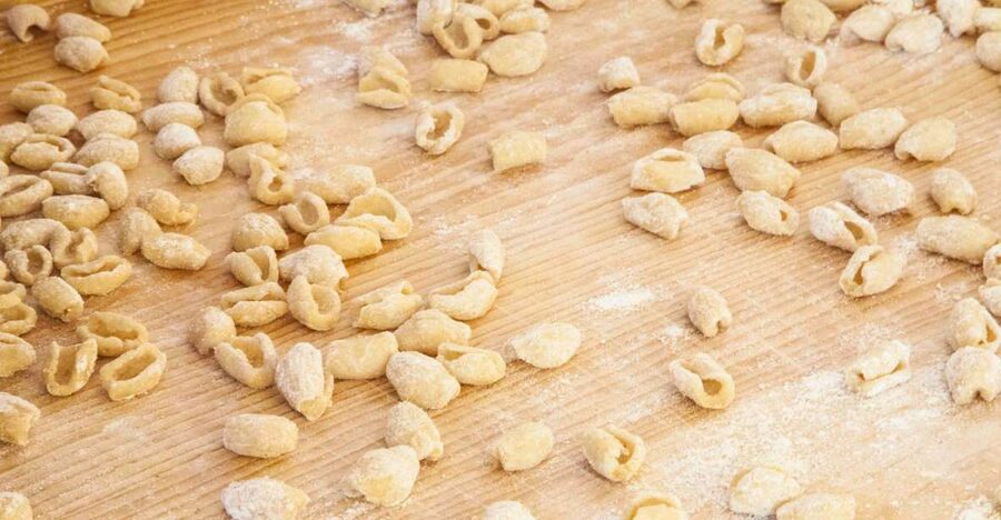 Bari: Pasta & Tiramisu Cooking Class at a Local's Home - From dough to two pasta dishes