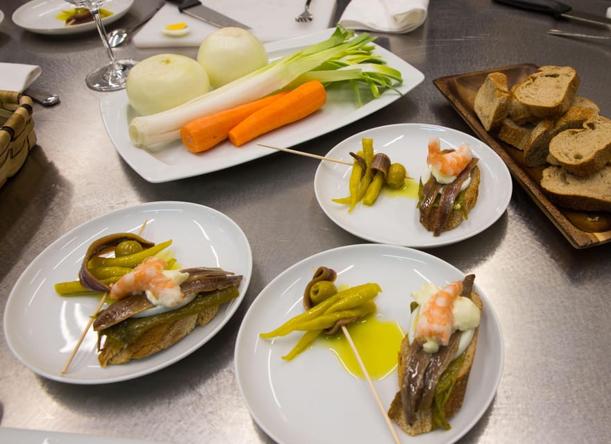 Basque cooking class in San Sebastian - Cod al pil pil and the art of the sauce
