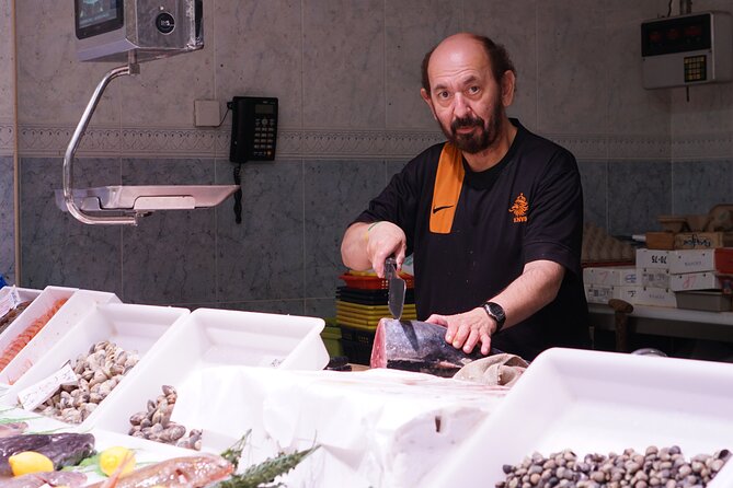Basque Cooking Experience: Market Tour & Hands-On Class English - Lunch With Wine, Cider, and Txakoli