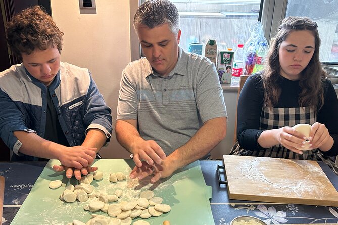 Beijing: Private Dumpling Cooking Class in Local Family - Should you book it?