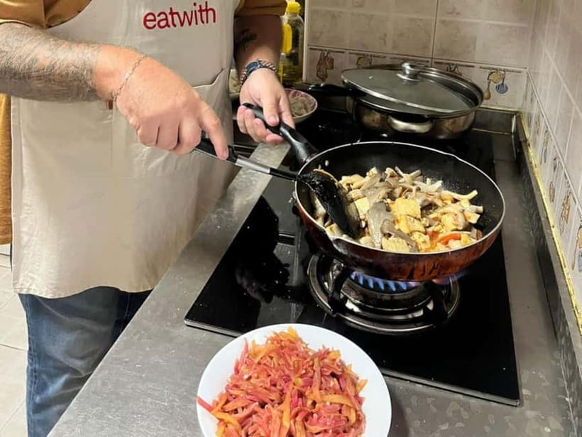 Beijing: Vegan Home Cooking & Local Market Tour with Sanxia - Should you book Sanxia’s vegan home cooking experience?