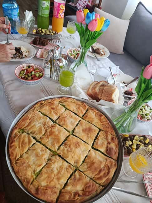 Berat: Traditional Cooking Class with Wine Tasting - Wheelchair access and practical arrangements