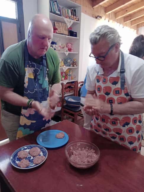 Berat: Traditional Cooking Class with Wine Tasting - Who should book this experience?