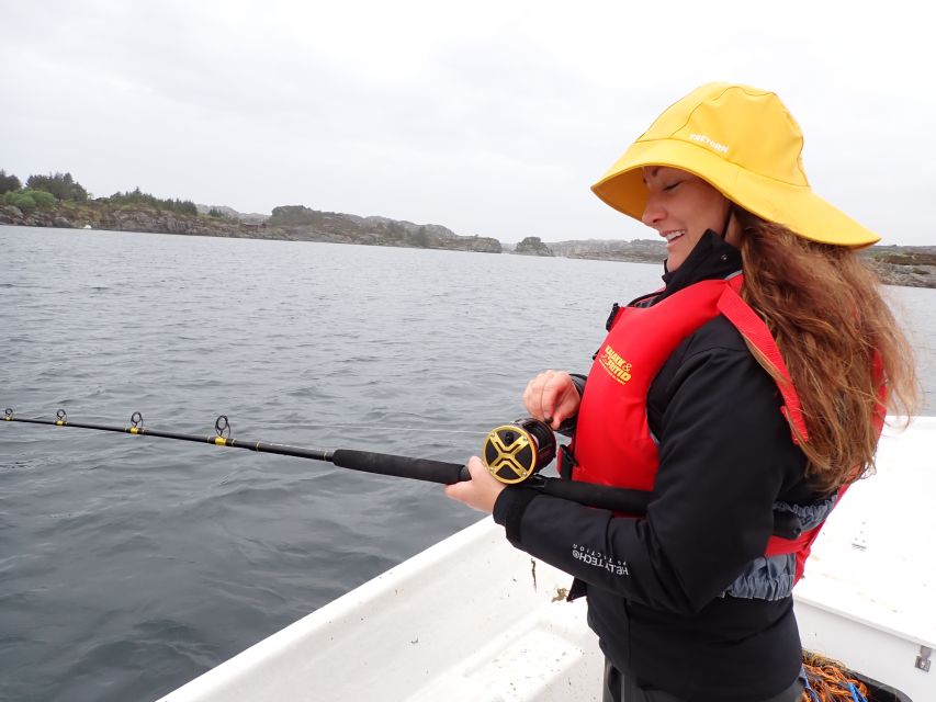 Bergen: Guided Fishing Tour with Outdoor Cooking - From Bergen’s tourist office to Øygarden’s outer islets