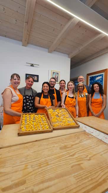 Bologna: Pasta Cooking Class, Ragu & Wine with Local Host - Choosing your pasta lesson