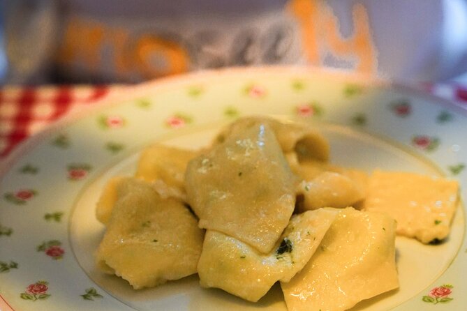 Bologna: Tagliatelle & Ragù Home Cooking Class with wine - Group size, timing, and who will enjoy it