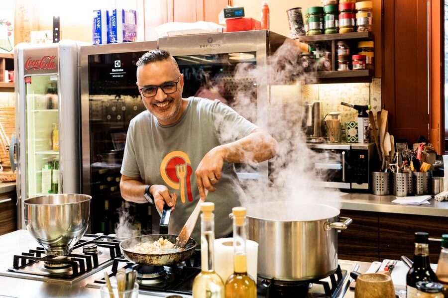 Budapest: Cooking School – Hungarian Menu & Local Market - A small group makes the kitchen work