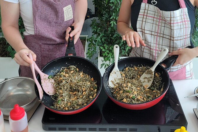 Busan Tailored Korean cooking class (Vegan OK)with market tour - Cooking from scratch in a home kitchen