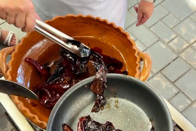 Cabo San Lucas Mexican Cooking Class Experience and Local Markets - Lunch, margaritas and the social side