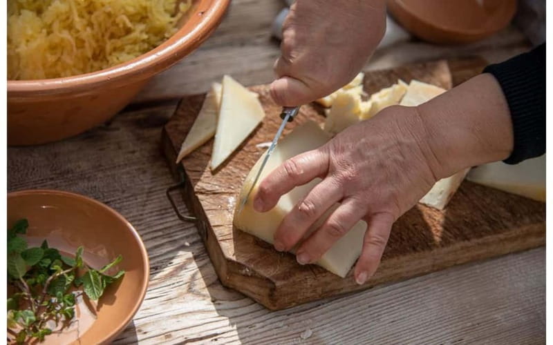 Cagliari: Cooking Class - Seasonal food and the value of the meal