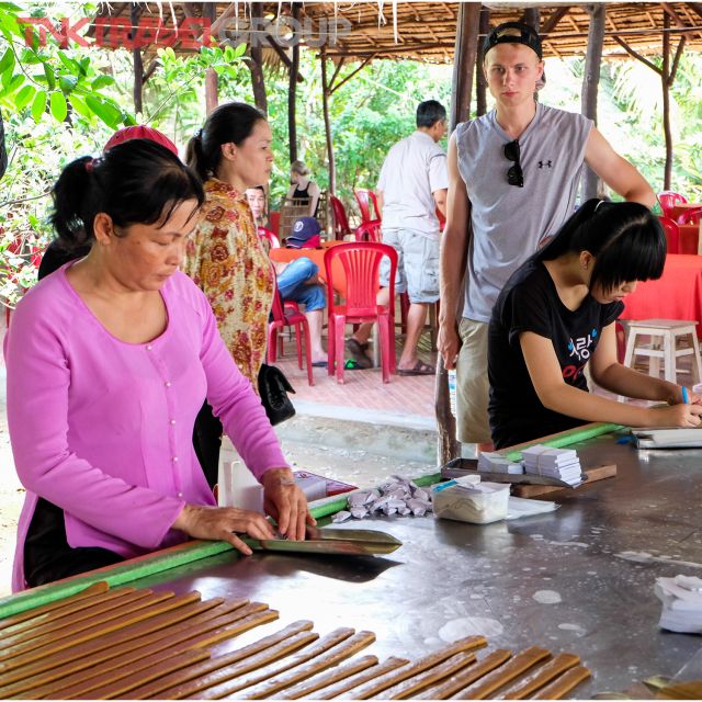Cai Be Mekong Delta: Cooking Class, Cycling, Craft Villages - Cooking lunch in a local garden