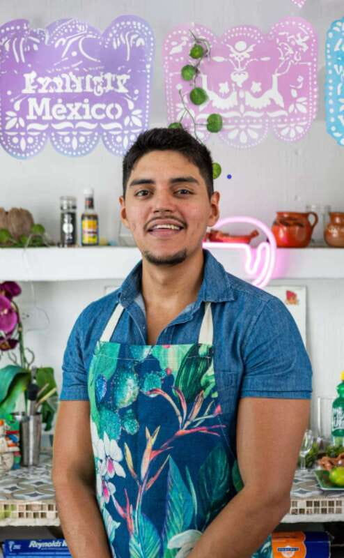 Cancun: Handmade Traditional Mexican Tortilla Making Class - The welcome with Alex