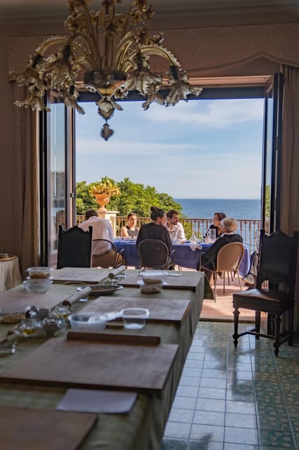Catania: Cooking class set in a sea front historic villa - A cooking class with the Gulf of Ognina as your dining room
