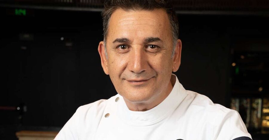 Catania: Market Tour and Cooking Class with Chef Riccardo - A wine stop with a purpose