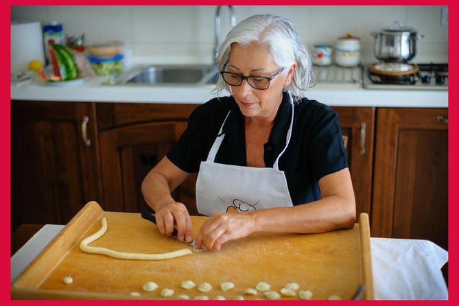 Cesarine: Home Cooking Class & Meal with a Local in Bari - From kitchen lesson to shared meal