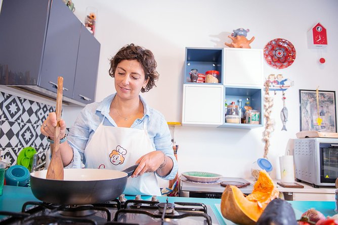 Cesarine: Home Cooking Class & Meal with a Local in Palermo - What the cooking lesson feels like