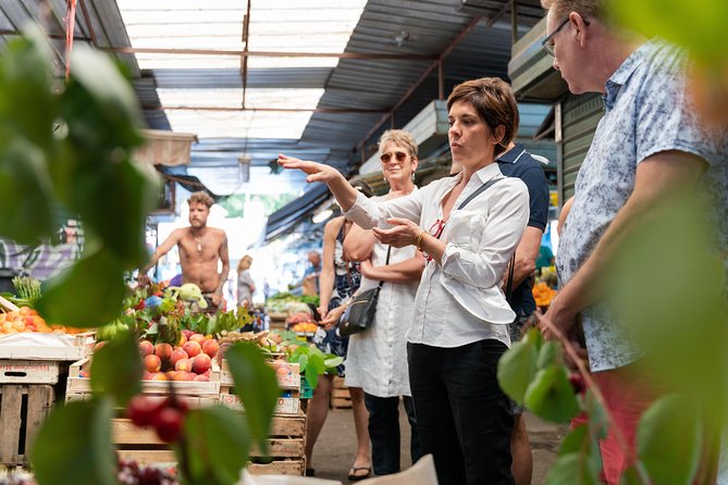 Cesarine: Market Tour & Home Cooking Class in Catania - Moving from the shops to a private kitchen