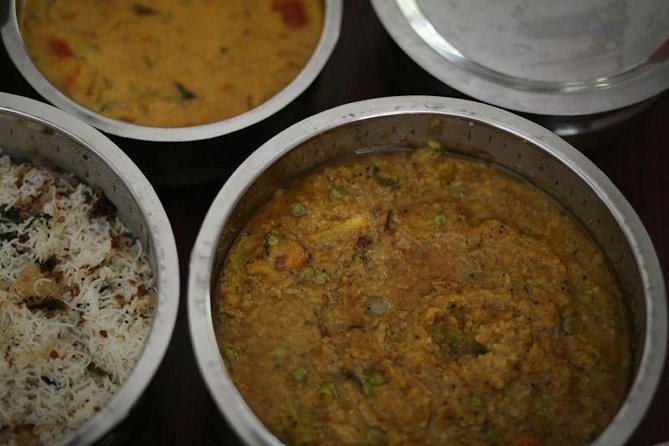 Chennai Dosa Making Class & Home-Dining Experience with Jyashree - From cooking lesson to banana-leaf meal