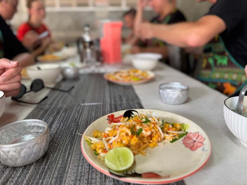 Chiang Mai: Cooking Class with Market and Pickup - Who will enjoy this class most