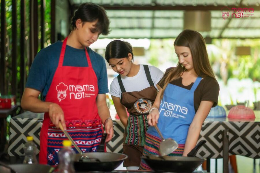 Chiang Mai: Cooking Class with Organic Farm at Mama Noi - A four-hour introduction to Thai cooking