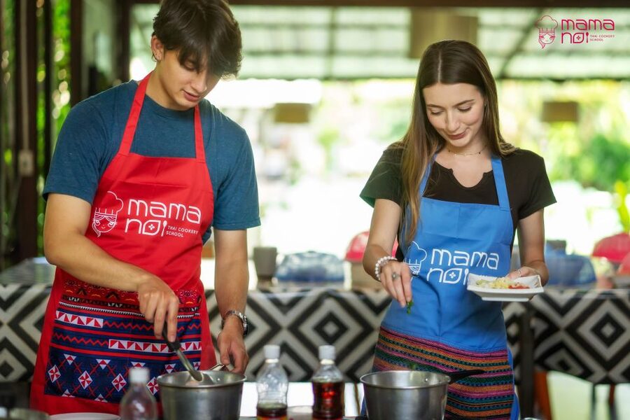 Chiang Mai: Cooking Class with Organic Farm at Mama Noi - Eating the food you made