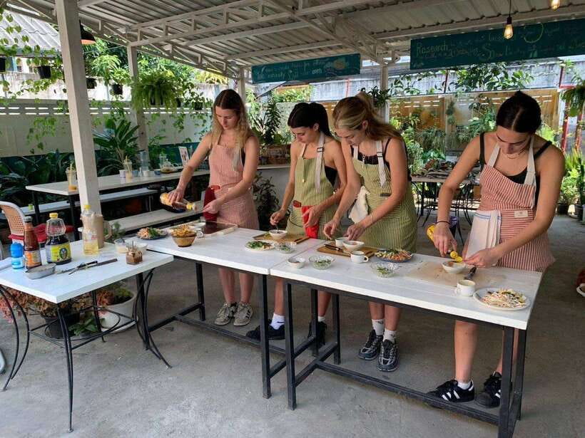 Chiang Mai: Half Day Cooking Class at Organic Farm - What this five-hour Chiang Mai class is really about