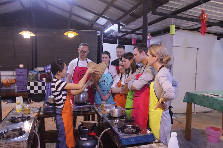 Chiang Mai: Half Day Morning Cooking Class with Market Tour - Is $35 Good Value?