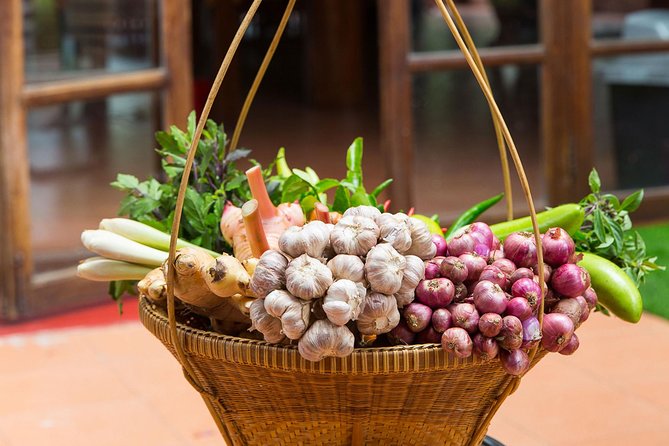 Chiang Mai Home Cooking Class with Garden Tour & Hotel Transfers - Preparing four Thai-Chinese dishes with Pea