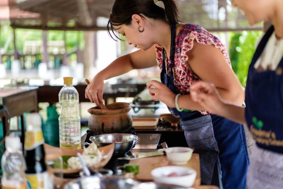 Chiang Mai: Local Northern Thai Cooking Class at Grandma's - Lunch made by your own group