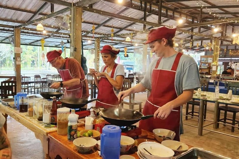 Chiang Rai:Lanna Home Cooking Class at Give Green Farm House - Why this class feels more personal than a standard cooking lesson