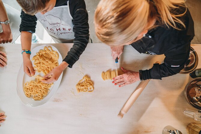Chianti -Fresh Pasta Making Class and Sauces with Lunch or Dinner - Group size deserves a question before booking