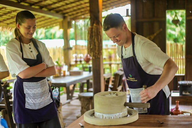 Cook Local Northern Thai Food in Traditional House - A Seven-Hour Introduction to Northern Thai Food