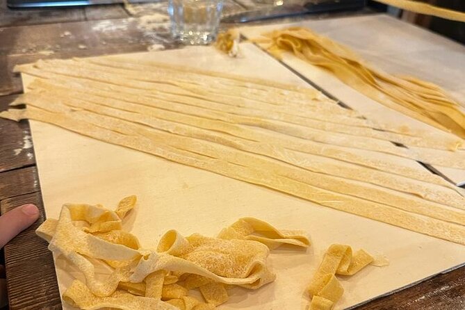 Cooking Class 2 Hour Spanish Steps - Fettucine and Tiramisù - How the instructors shape the experience
