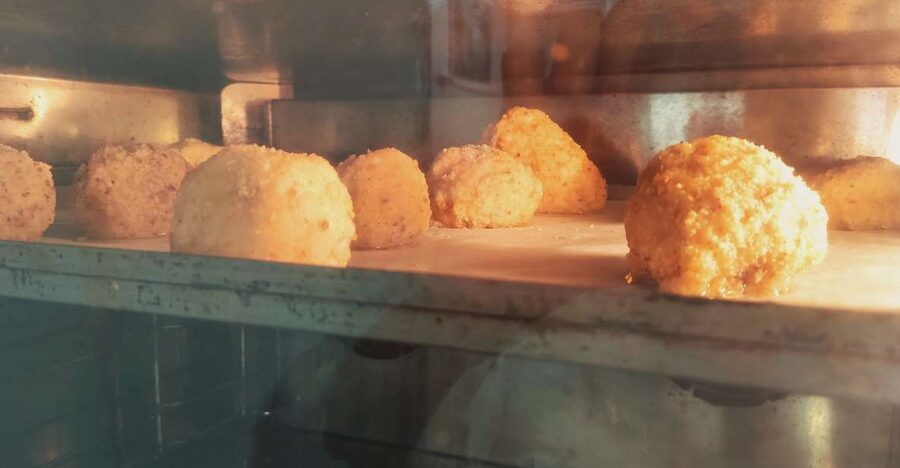 Cooking Class Arancini in Catania - Cooking in a professional Catania laboratory