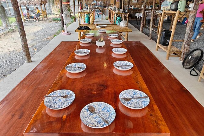 Cooking Class by Samui Native Instructor Geng and O Family - A good choice for families with children