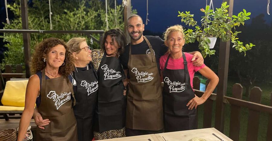 Cooking class, dinner and wine tasting in Lecce (Corigliano) - Starting with an aperitivo by the pool
