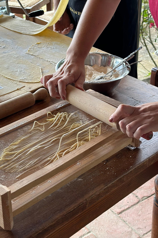 Cooking class in a private medieval village - Oscar, Pasquale, and the family atmosphere