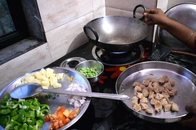 Cooking Class in Jaipur – Family Experience with Meal & Transport - Pickup, group size, and timing