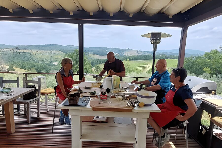 Cooking class in our family farm in Chianti with lunch - Planning your morning in Chianti
