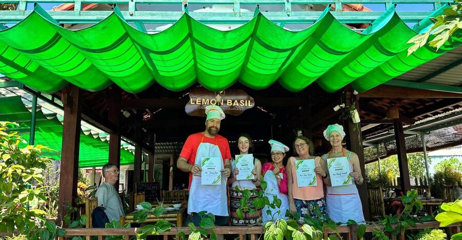 Cooking Class in Tra Que Organic Vegetable Village - From Hoi An market to Tra Que fields