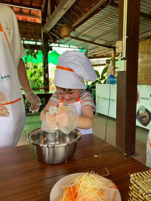 Cooking Class in Tra Que Organic Vegetable Village - Practical details that affect your day