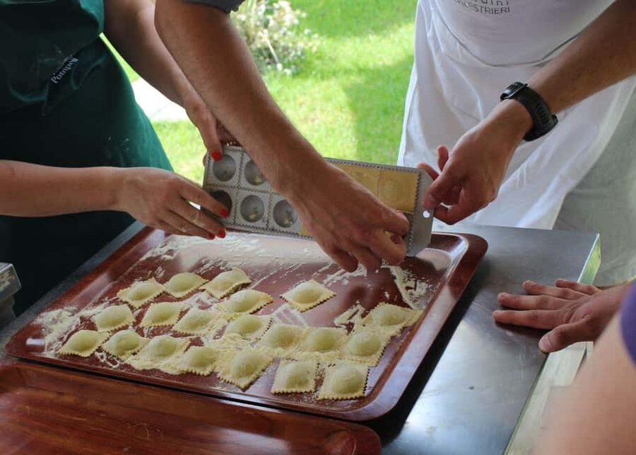 Cooking Class w/Italian Mamma from Pompei! - Learning fresh pasta from scratch