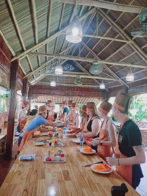 Cooking Class w Phở and Market & Basket Boat Ride in Hoi An - Hoi An Market: herbs, bargaining, and the first taste of local life