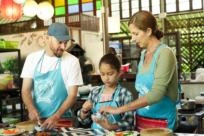 Cooking Class with Organic Farm in Chiang Mai at Mama Noi - Morning lunch or evening dinner