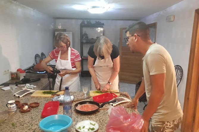 Cooking Local Tajine Class in Fez - Sharing the meal in the courtyard