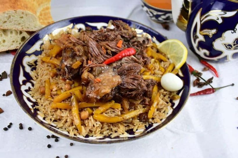 cooking traditional food in Samarkand with local people - From Siab Bazaar to a family kitchen